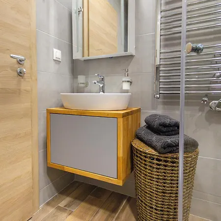 Azur Pearl By Rv * Saints Constantine and Helena